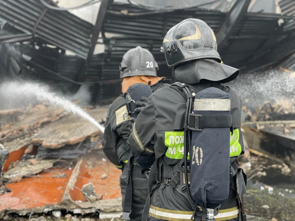 Крупный пожар потушен на юге Москвы